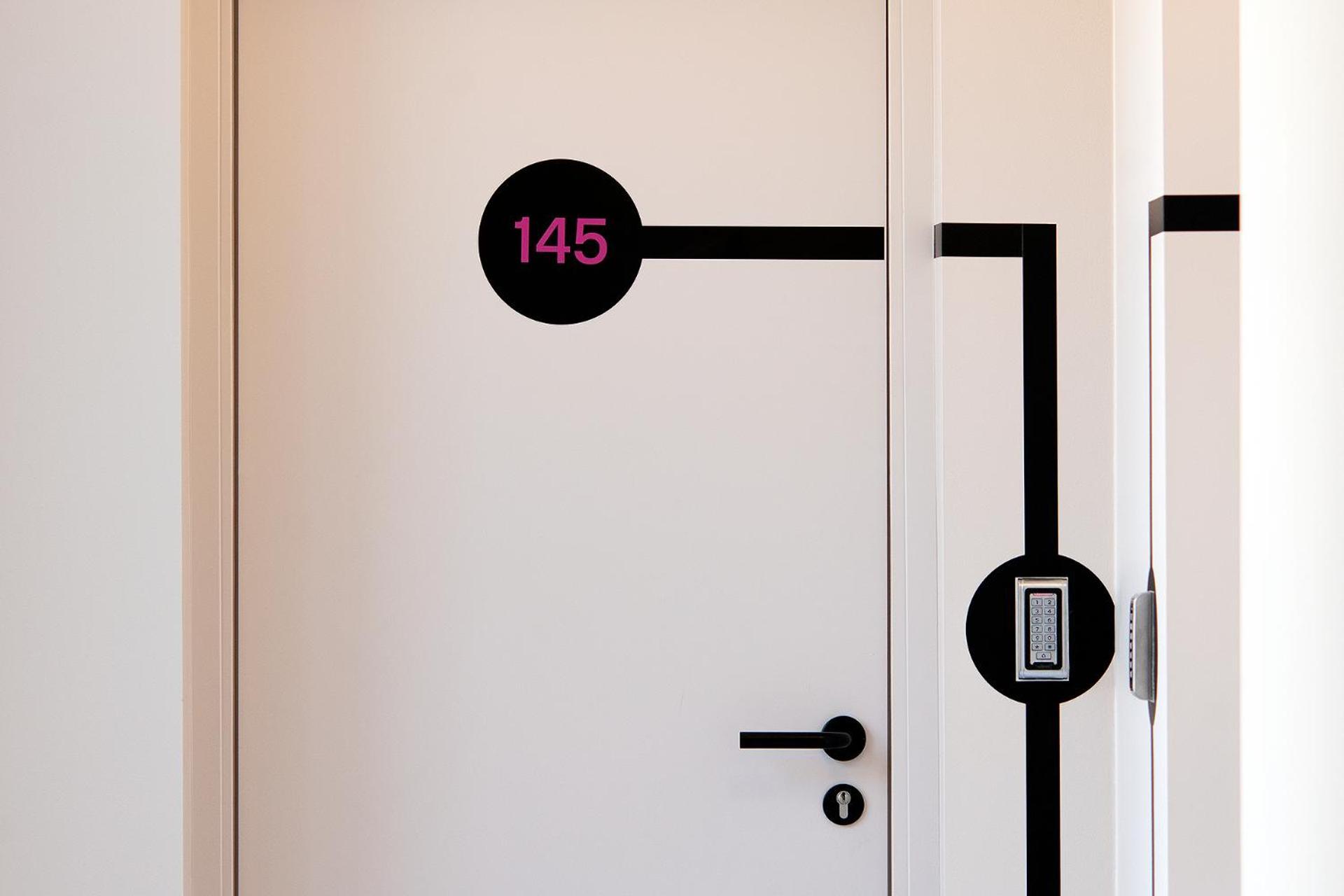 Hugo Apartment Hotel Тарту Екстериор снимка