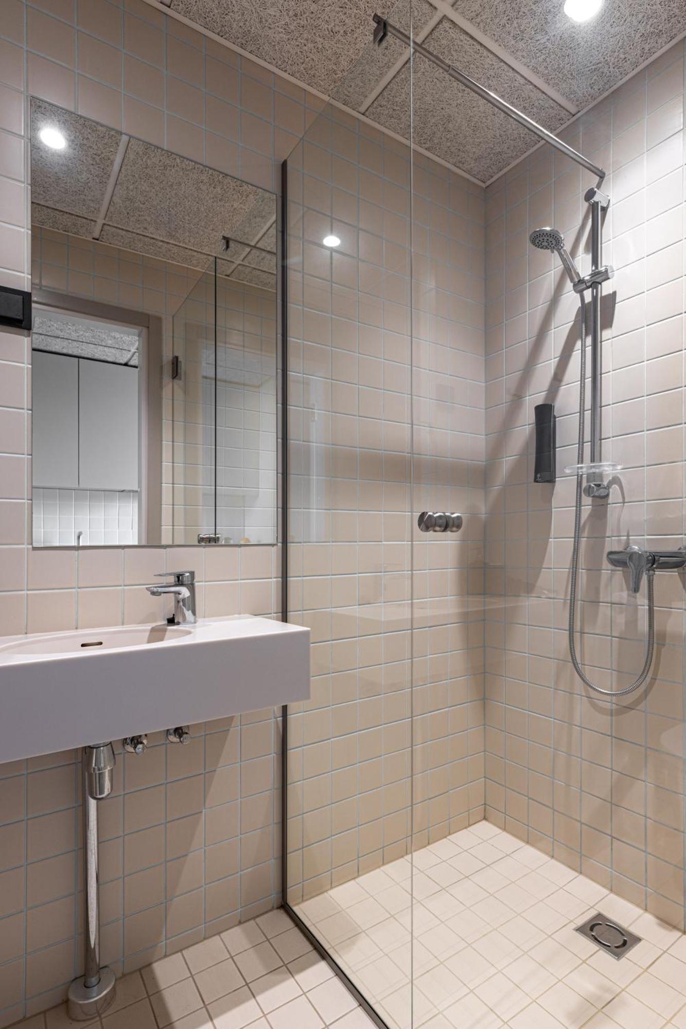 Hugo Apartment Hotel Тарту Екстериор снимка