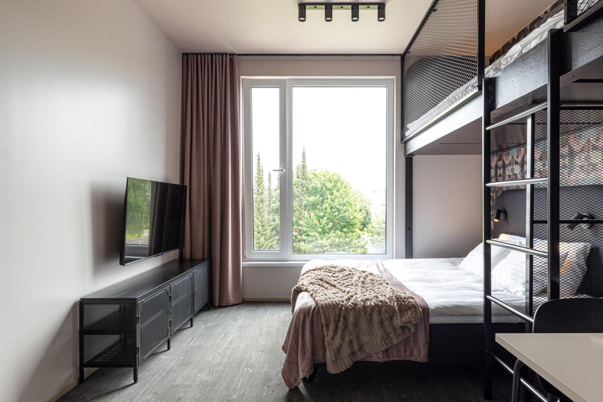 Hugo Apartment Hotel Тарту Екстериор снимка